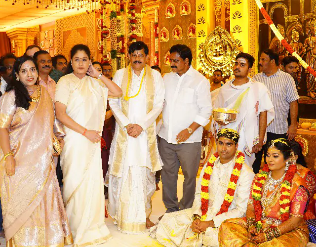 Film and Political Celebrities at TeluguOne MD Kantamneni Ravi Shankar Daughter Jitheshna Wedding